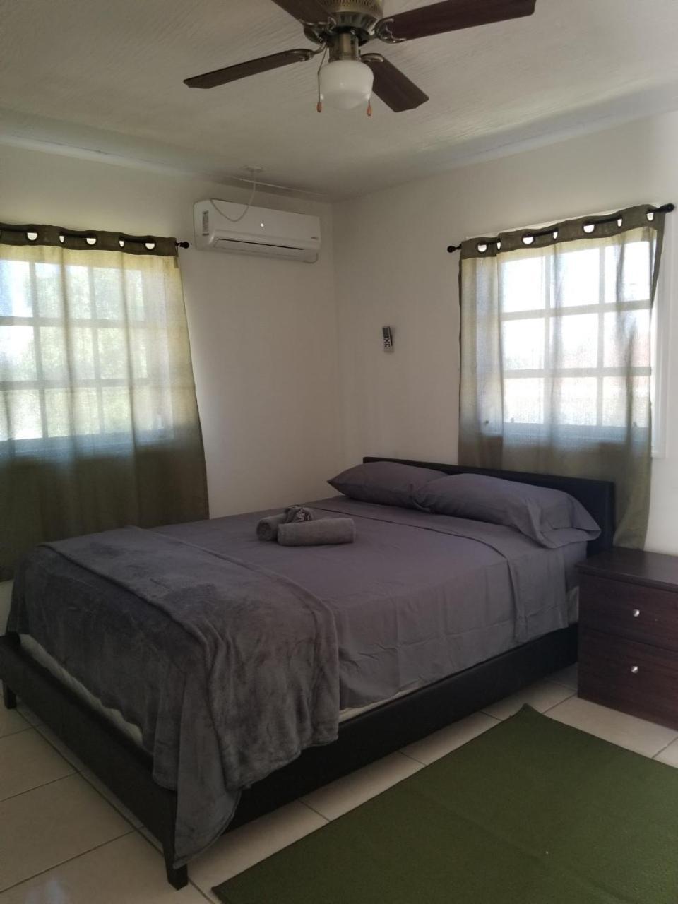Sandy Bottom Cottages Mount Thompson 外观 照片